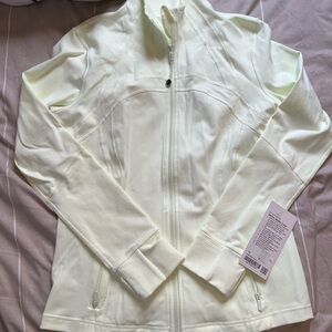 Lululemon define luon jacket NWT size 14 women’s - pale yellow
